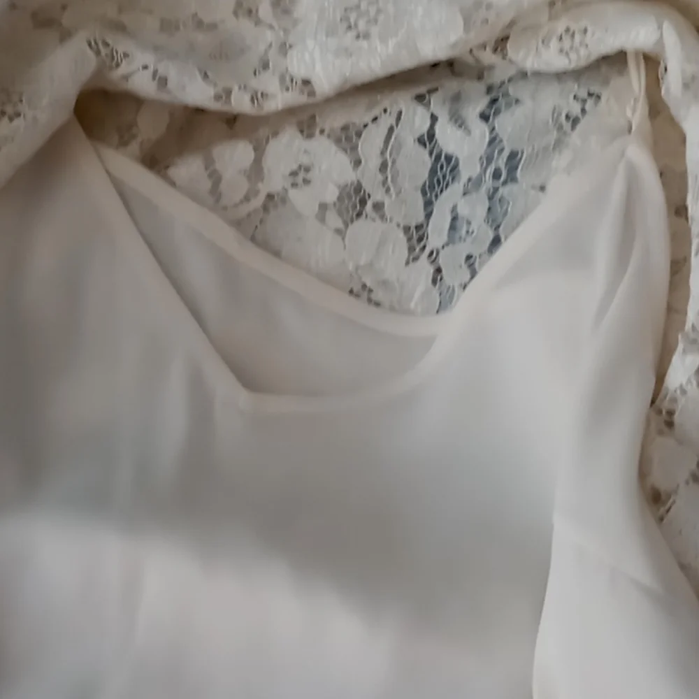 Women's Express Lace puffed sleeve blouse with seperste camisole. L - Picture 6 of 7